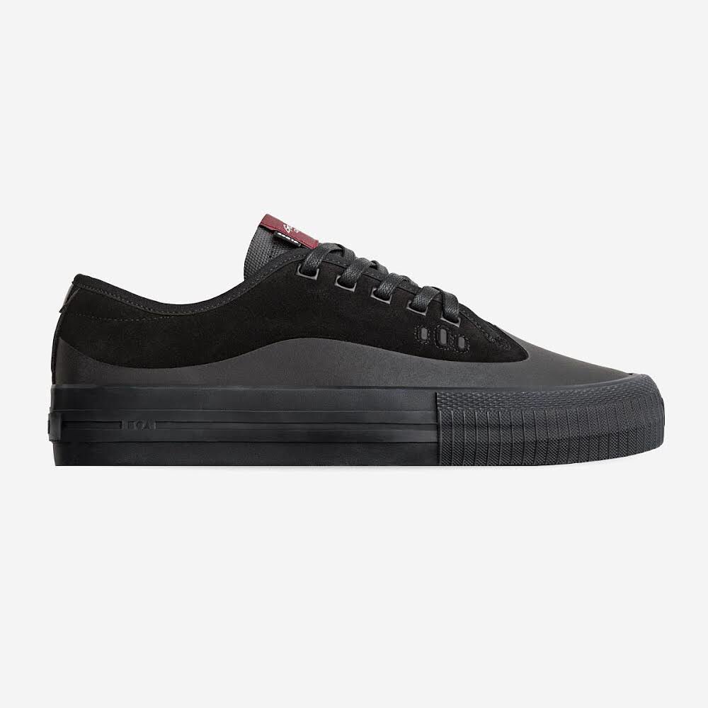 Gillette - Black/Black Suede