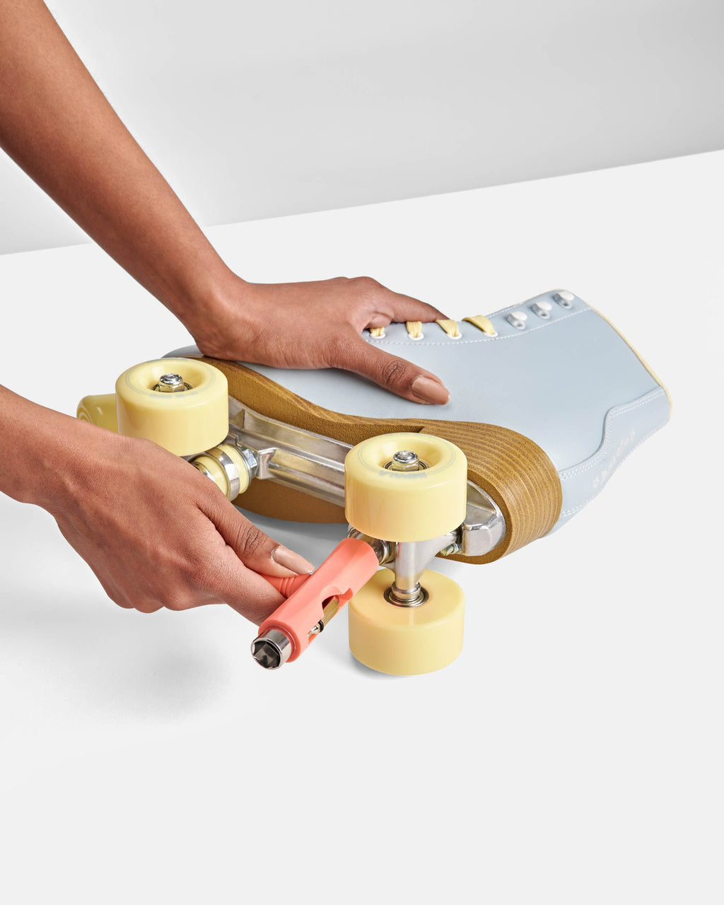 IMPALA ROLLER SKATE T-TOOL - PINK